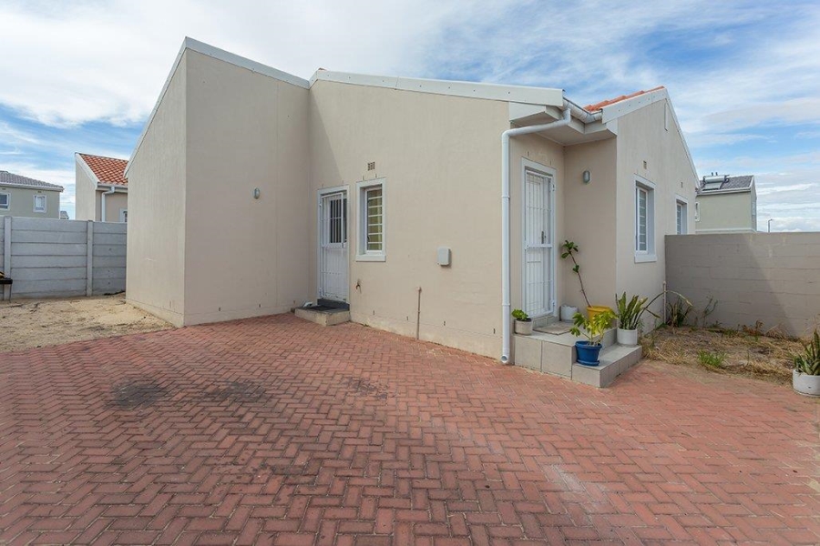 2 Bedroom Property for Sale in Parklands Western Cape
